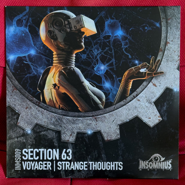 Section 63 (2) : Voyager / Strange Thoughts (12", Single, cle)