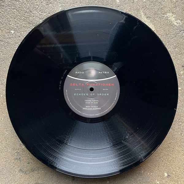 Delta Funktionen : Echoes Of Order (12", EP)